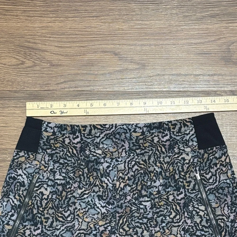 Athleta patterned performance